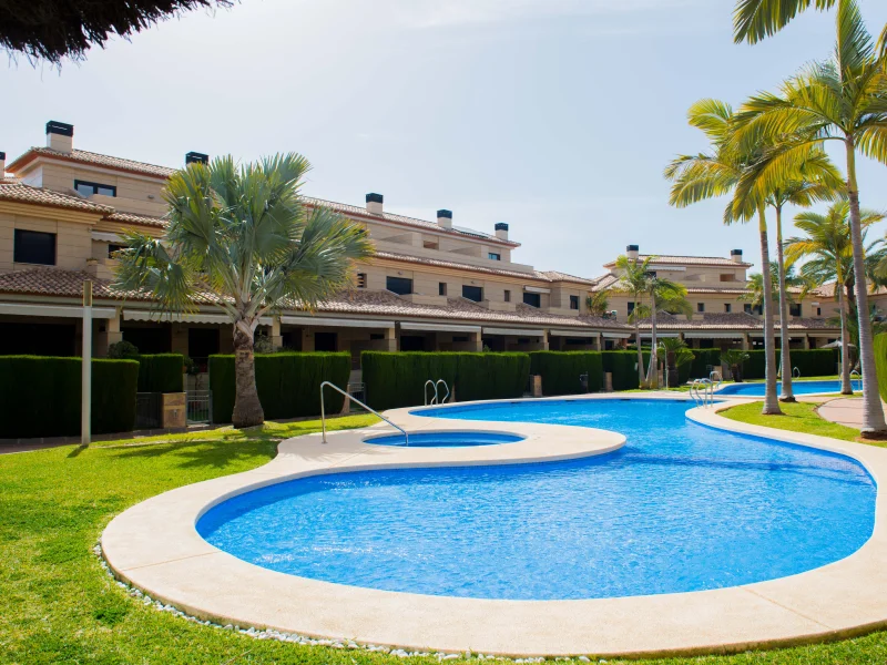 Modern apartment in Jávea, Arenal with wellness area