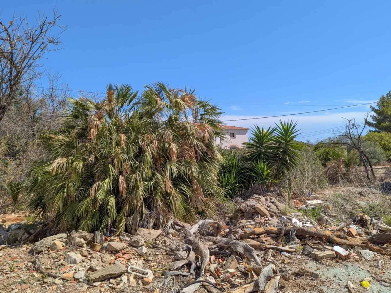 Urban plot in Montgó, Dénia with sea and mountain views