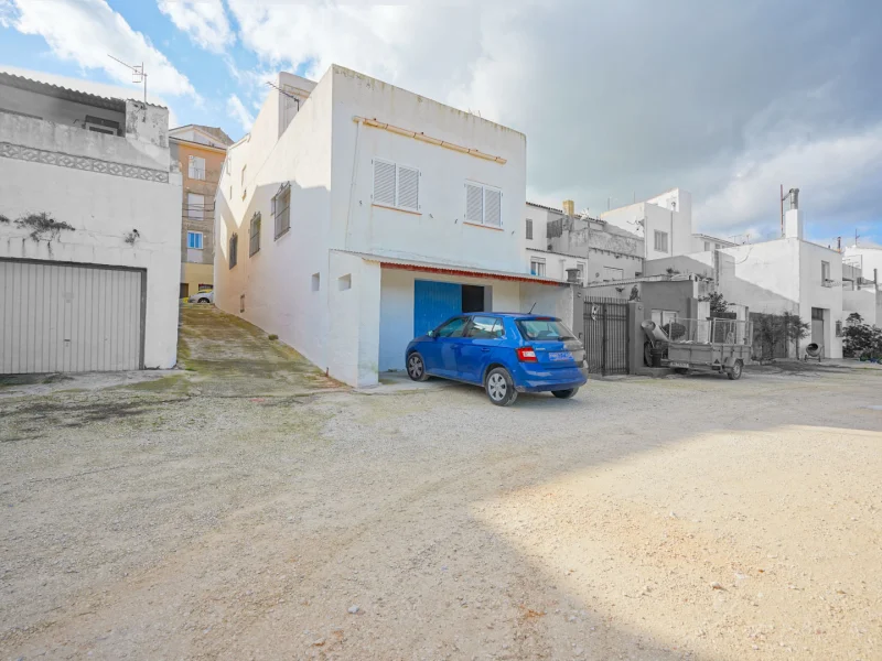 Townhouse in Benissa with large garage and panoramic views