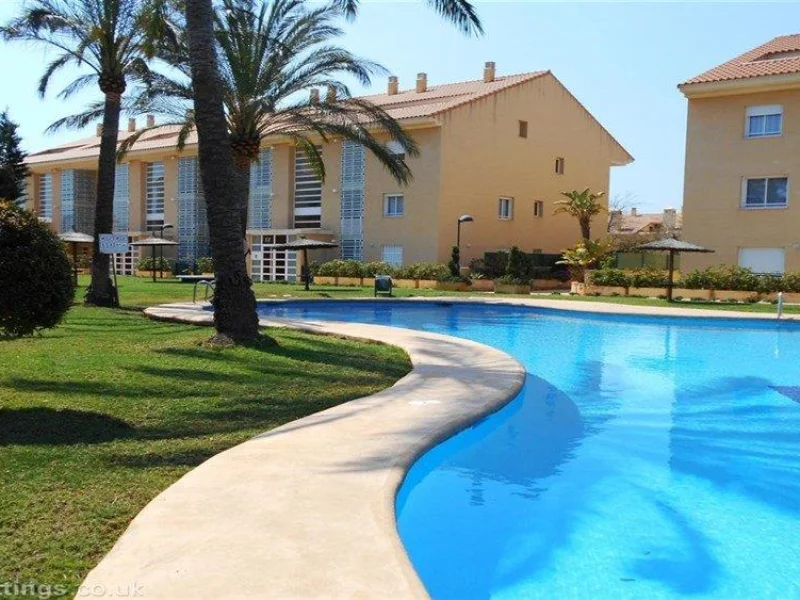 Ground floor apartment in Jávea with two terraces