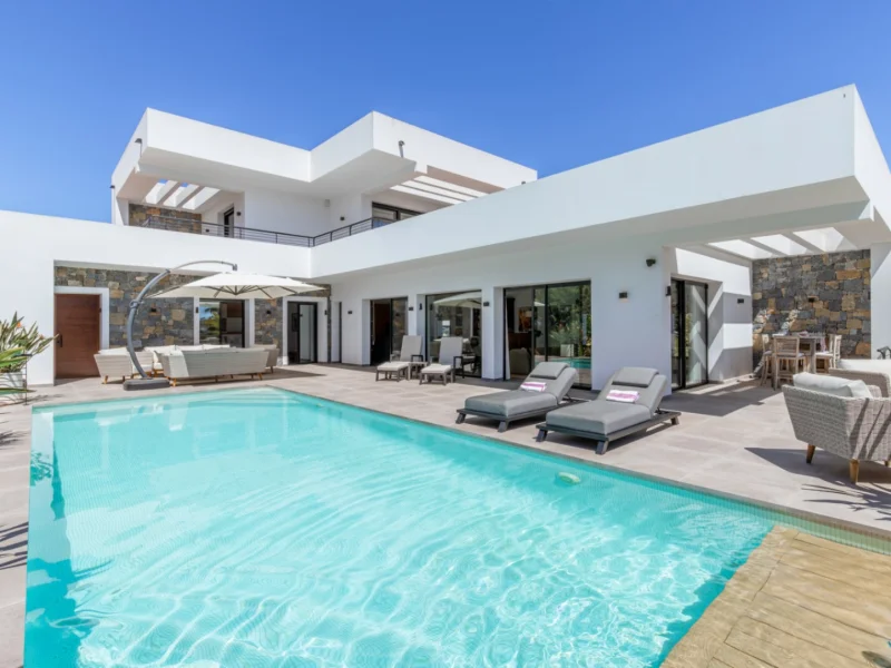Modern villa in Sol Park, Moraira with heated pool