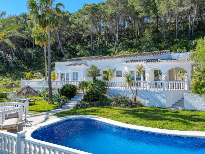 Jávea Villa: 3 Bed, 2 Bath, Pool & Garden - €995,000