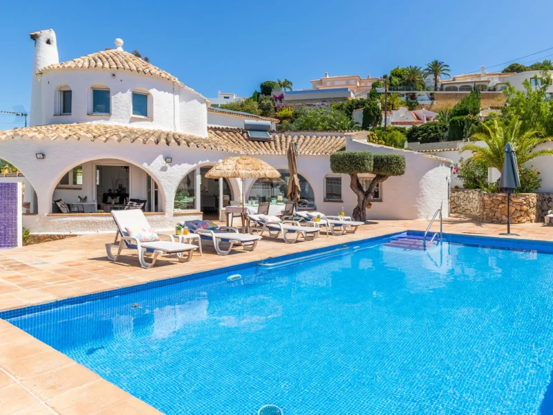Benissa Villa with Sea Views: 3 Beds, 3 Baths, Pool - €748,000
