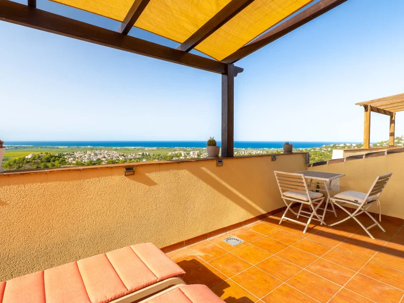 Apartment for sale in Pego with sea views in L'Almunia