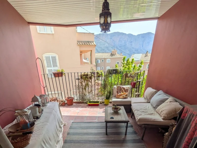 Apartment for sale in Jesús Pobre with terrace and private patio