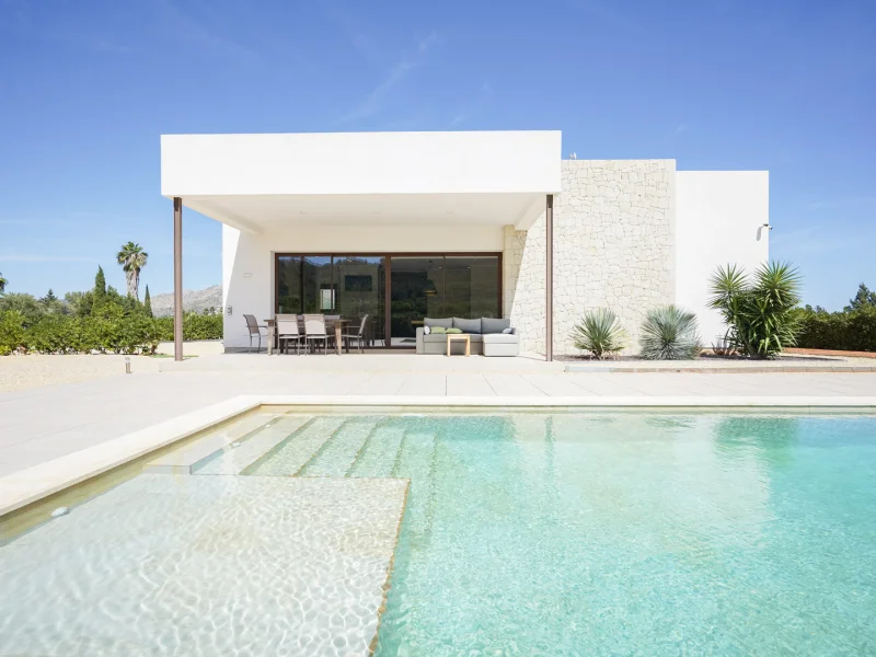 Modern villa for sale in Beniarbeig with private pool and views