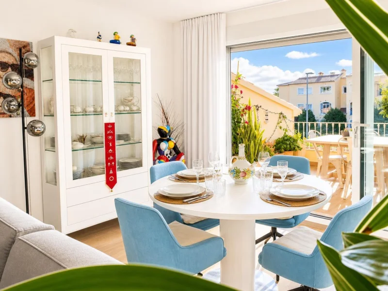 Apartment for sale in Jávea Port with large terrace, parking and storage room