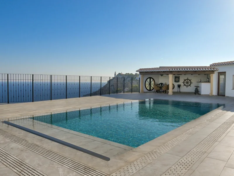Chalet in Jávea with panoramic sea views and private pool