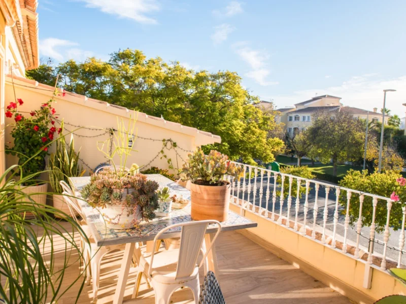 Modern apartment with large terrace in Jávea