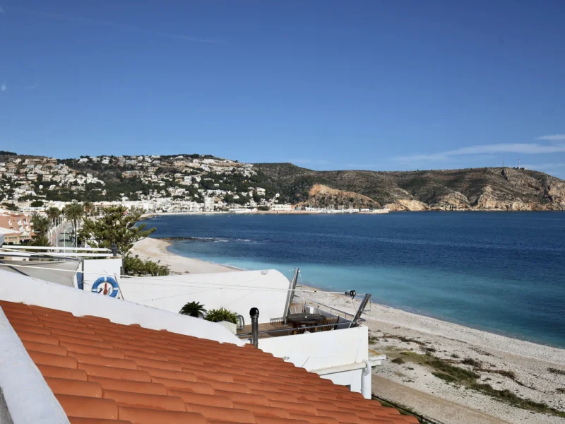 Modern Apartment in Jávea: Prime Location Near the Beach