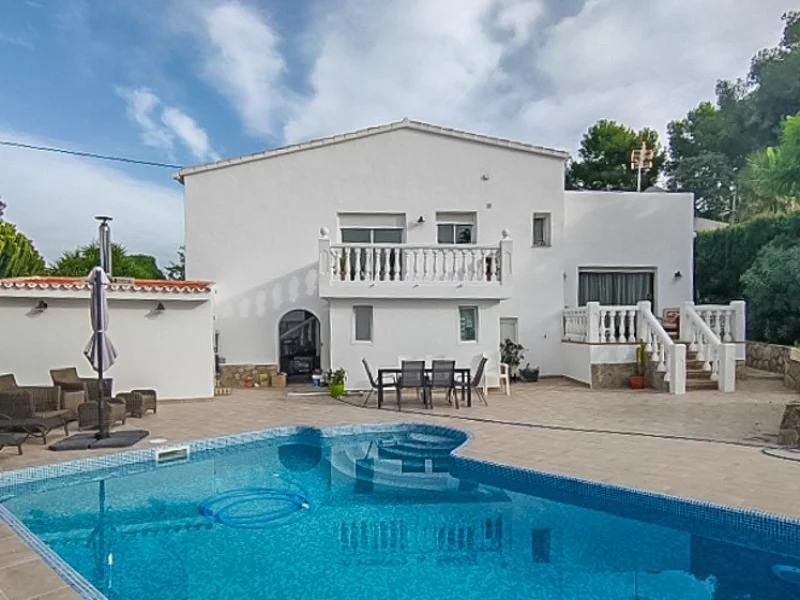 Villa in Cap Martí, Jávea with sea views and guest house