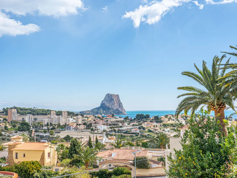 Villa in Calpe, La Canuta with sea views and rental license