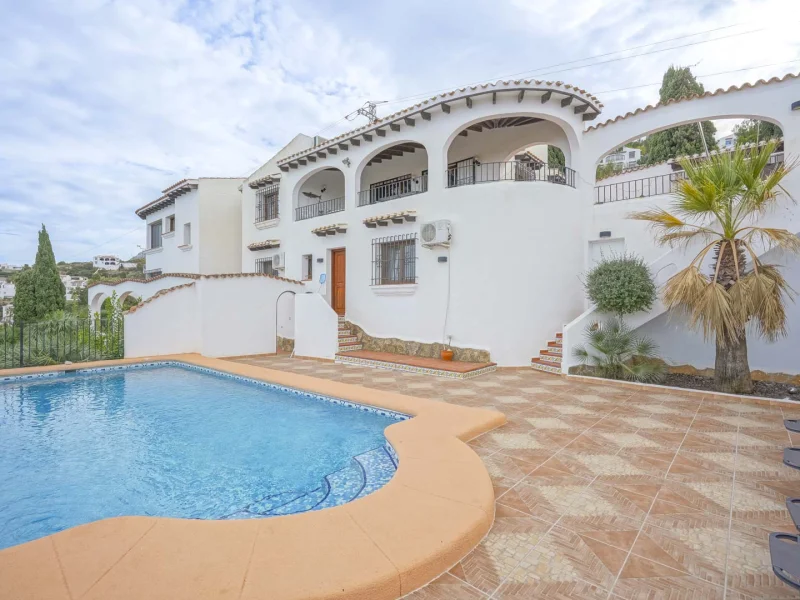 Villa for Sale in Pego with Panoramic Views and Private Pool