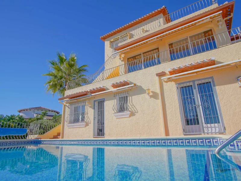 Villa in Pego, Monte Pego with sea views and pool
