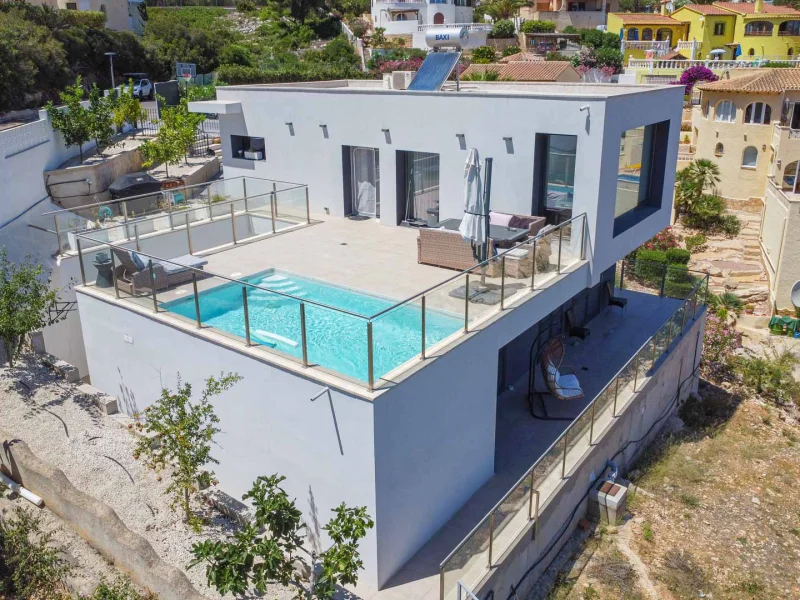 Modern villa with sea views in Cumbre del Sol, Benitachell