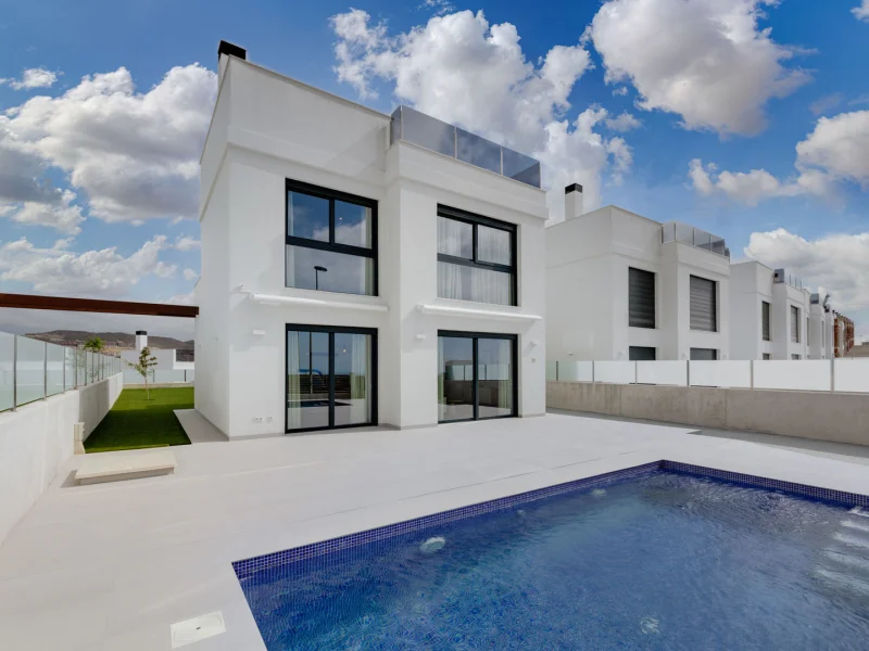 Modern villa with sea and golf views in El Campello