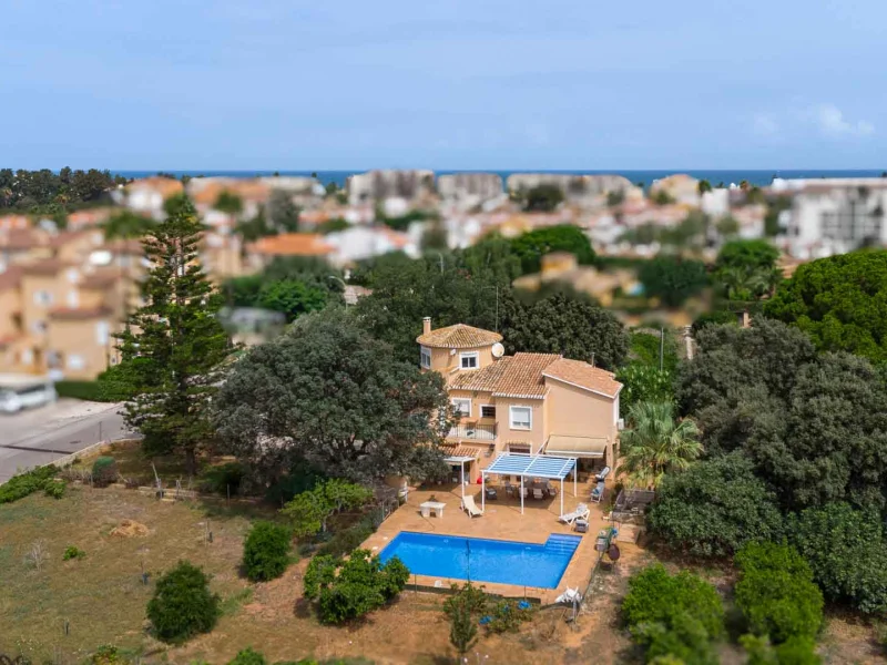 Spacious villa in Dénia, Las Marinas with private pool