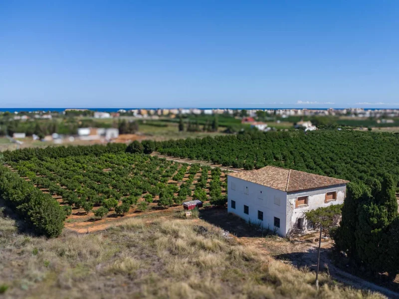 Villa project in Les Marines, Dénia with large plot