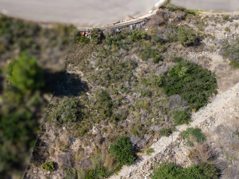 Building plot with sea views in El Portet, Moraira