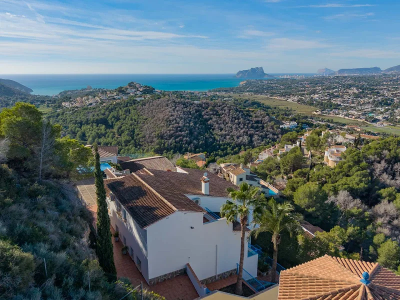 Villa with panoramic sea views and private wellness center in Moraira