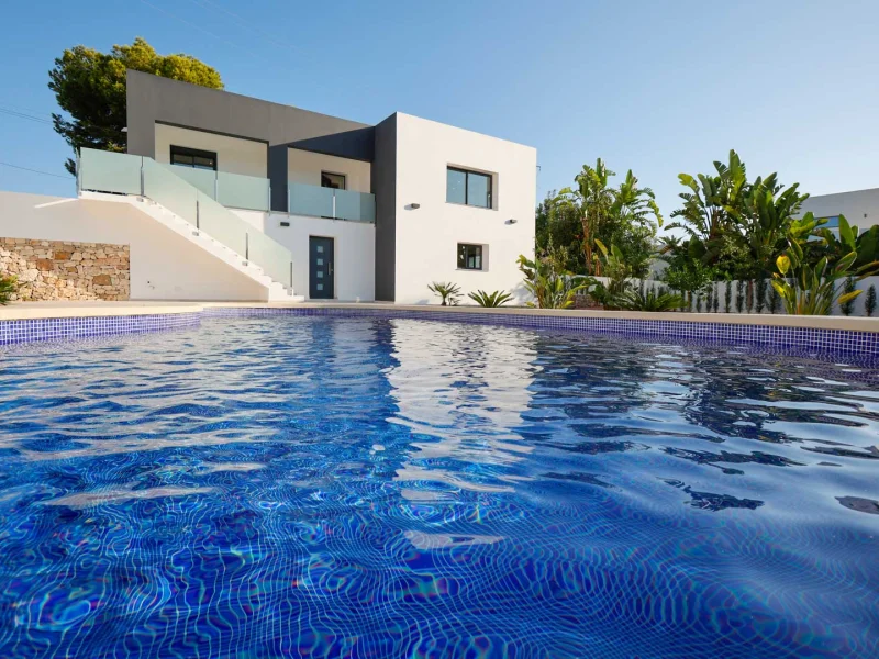 Modern villa in Calpe, El Carrió with sea views and solar power