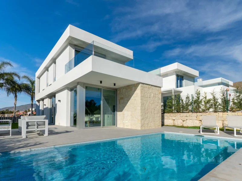 Modern villa in Finestrat with private pool and mountain views