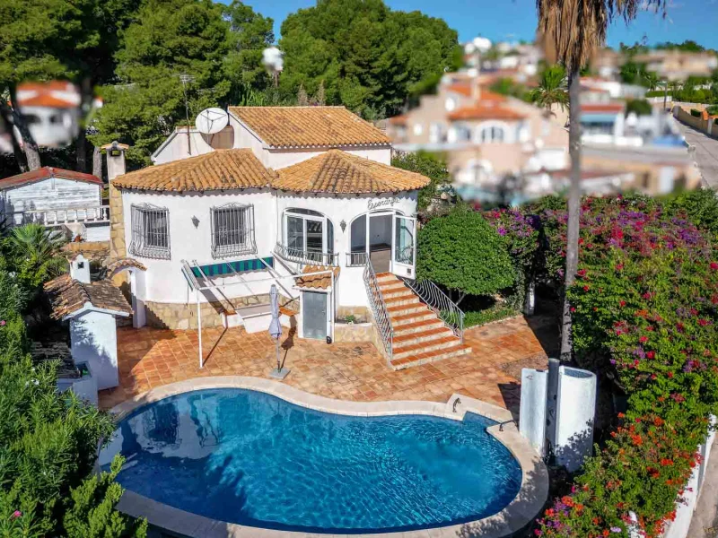 Villa in Calpe with Peñón de Ifach views and private pool