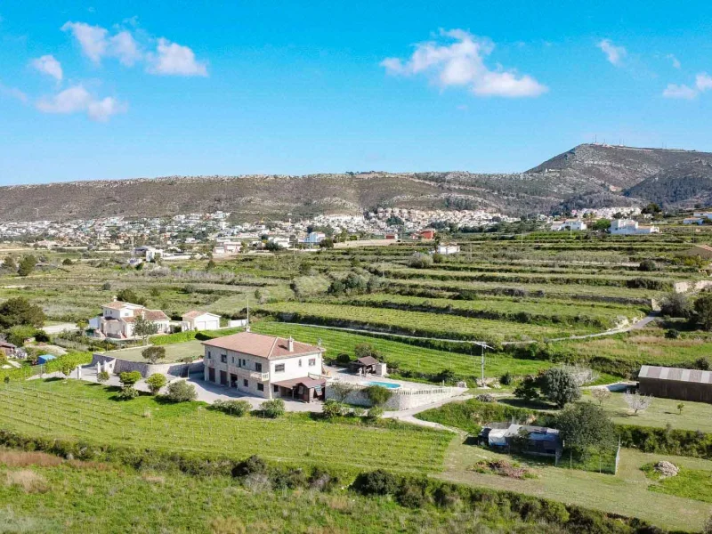 Villa in Benitachell with private vineyard and panoramic views