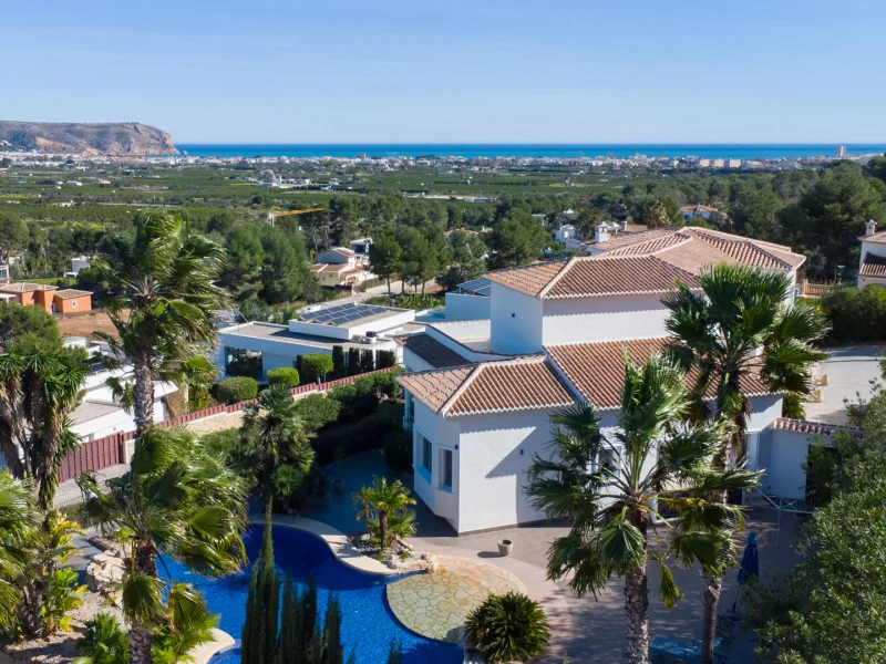 Exclusive villa in Piver, Jávea with sea and Montgó views