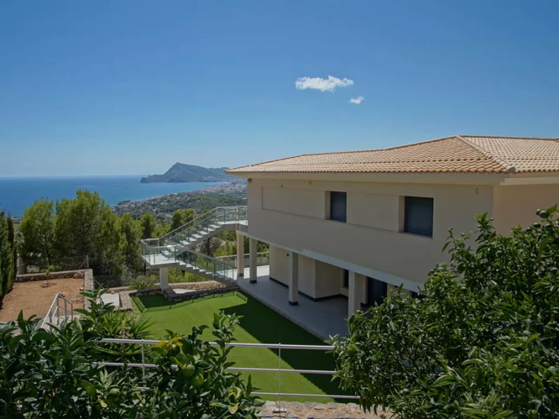Luxury modern villa in Altea with panoramic sea views