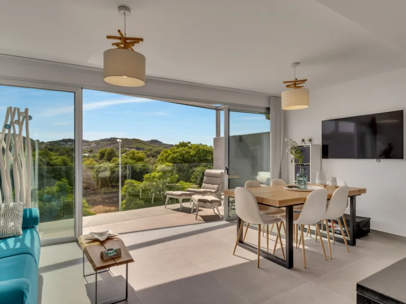 Modern triplex apartment in Jávea Arenal with roof terrace