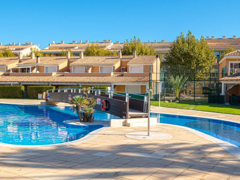 Apartment in Jávea, Arenal with pool and gym