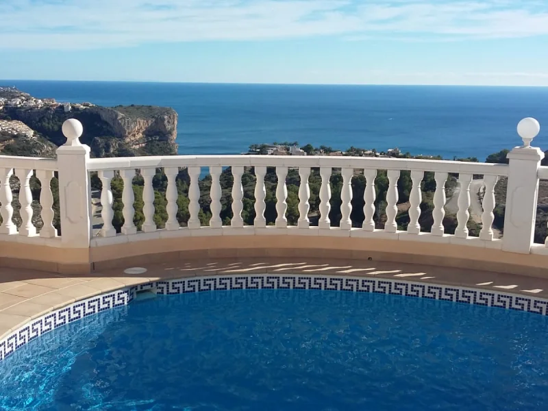 Villa for Sale in Cumbre del Sol, Benitachell, with Sea Views