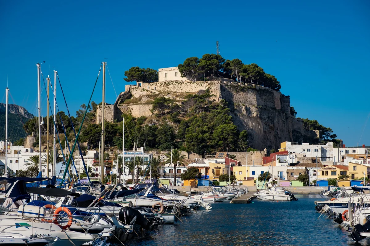 Villas and apartments for sale in Dénia | Andrea Y Olaf
