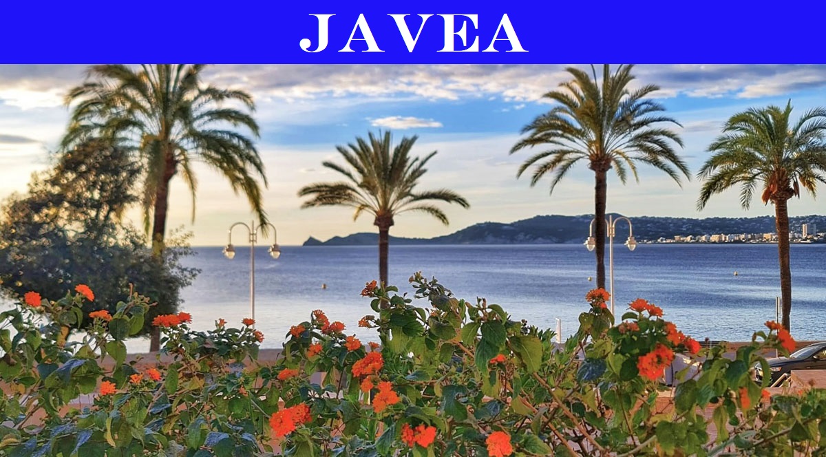 Ground floor apartment in Dénia with pool and private terrace