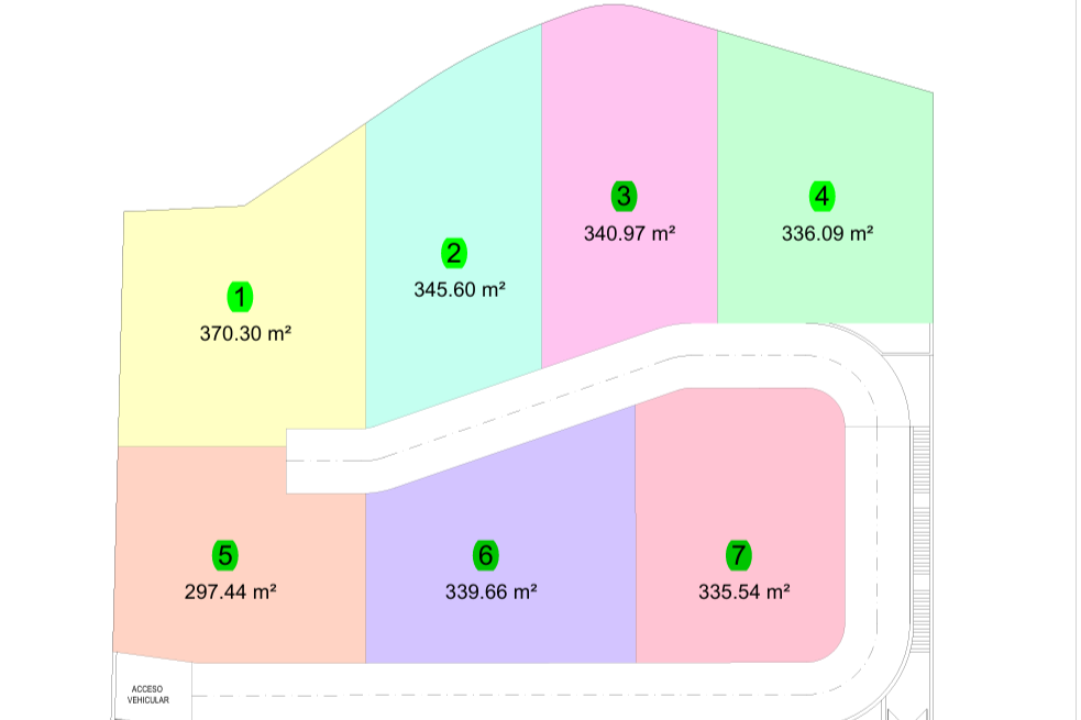 Technical site plan of Residencial Vila Natura displaying the distribution of the 7 private plots and their exact dimensions, ranging from 297 m² to 370 m².