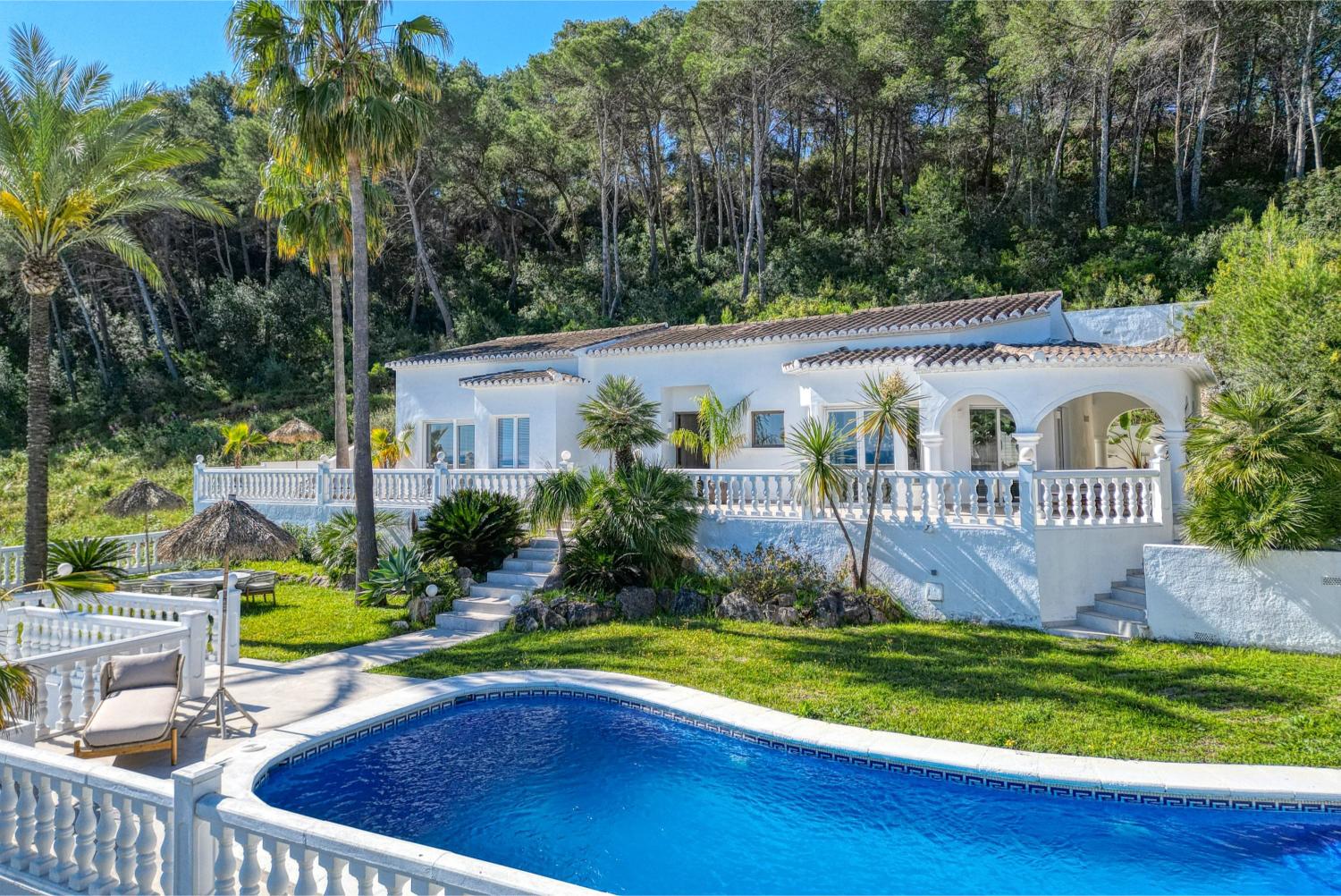 Jávea Villa: 3 Bed, 2 Bath, Pool & Garden - €995,000