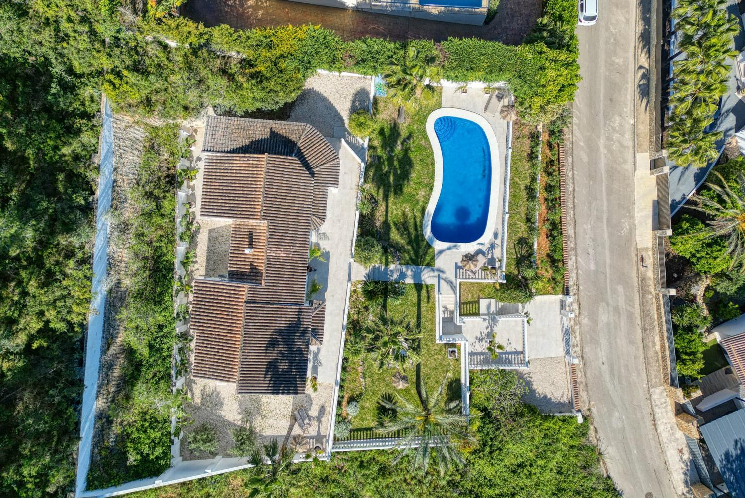Jávea Villa: 3 Bed, 2 Bath, Pool & Garden - €995,000