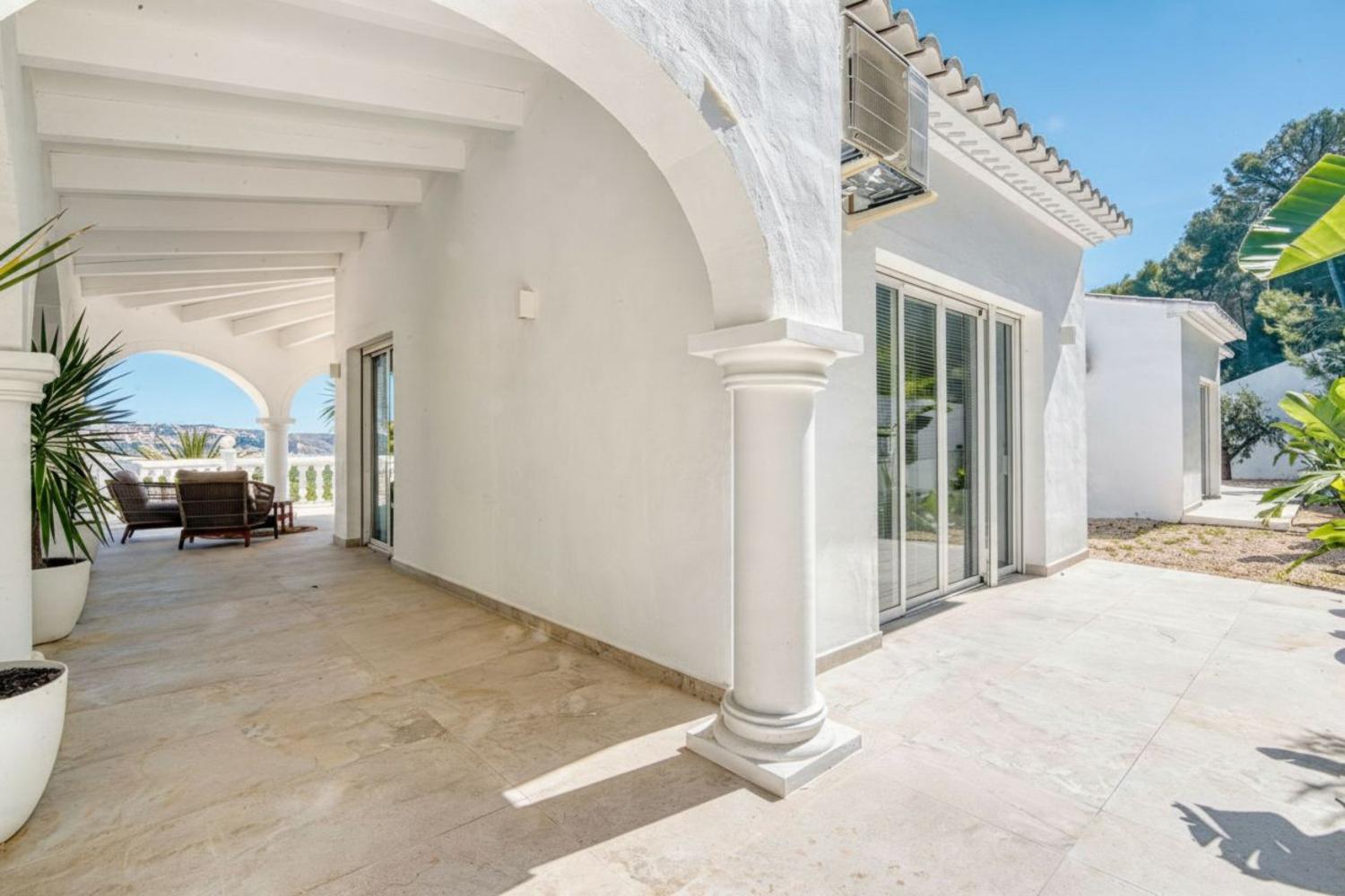 Jávea Villa: 3 Bed, 2 Bath, Pool & Garden - €995,000