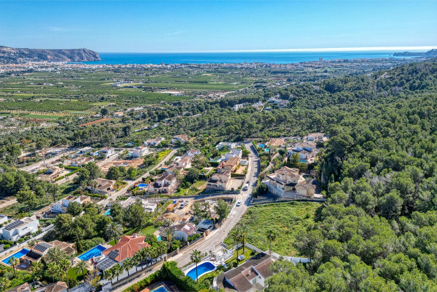 Jávea Villa: 3 Bed, 2 Bath, Pool & Garden - €995,000