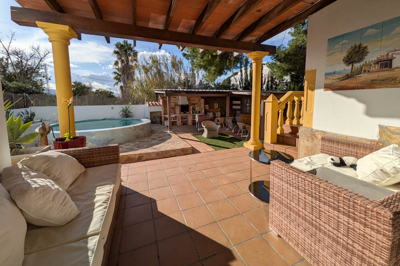 Detached Villa in Dénia Near the Beach