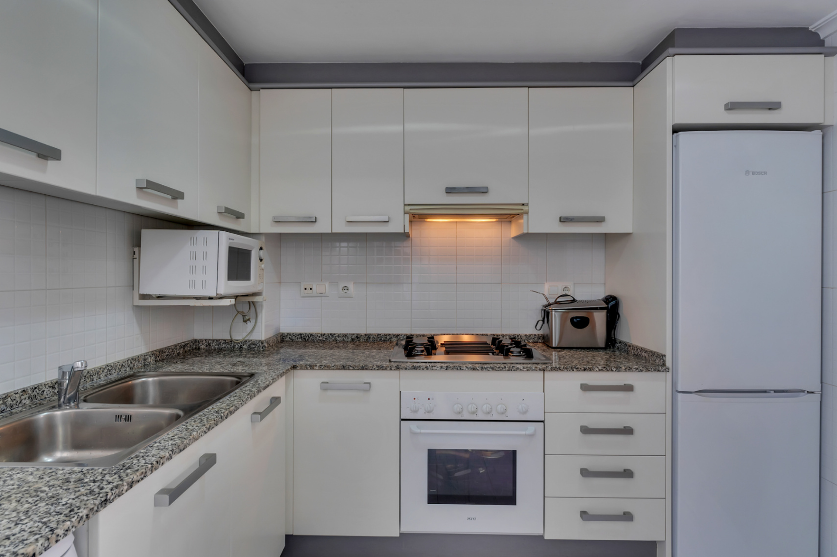 Charming 2 Bed, 2 Bath Apartment in Jávea Old Town - €265,000