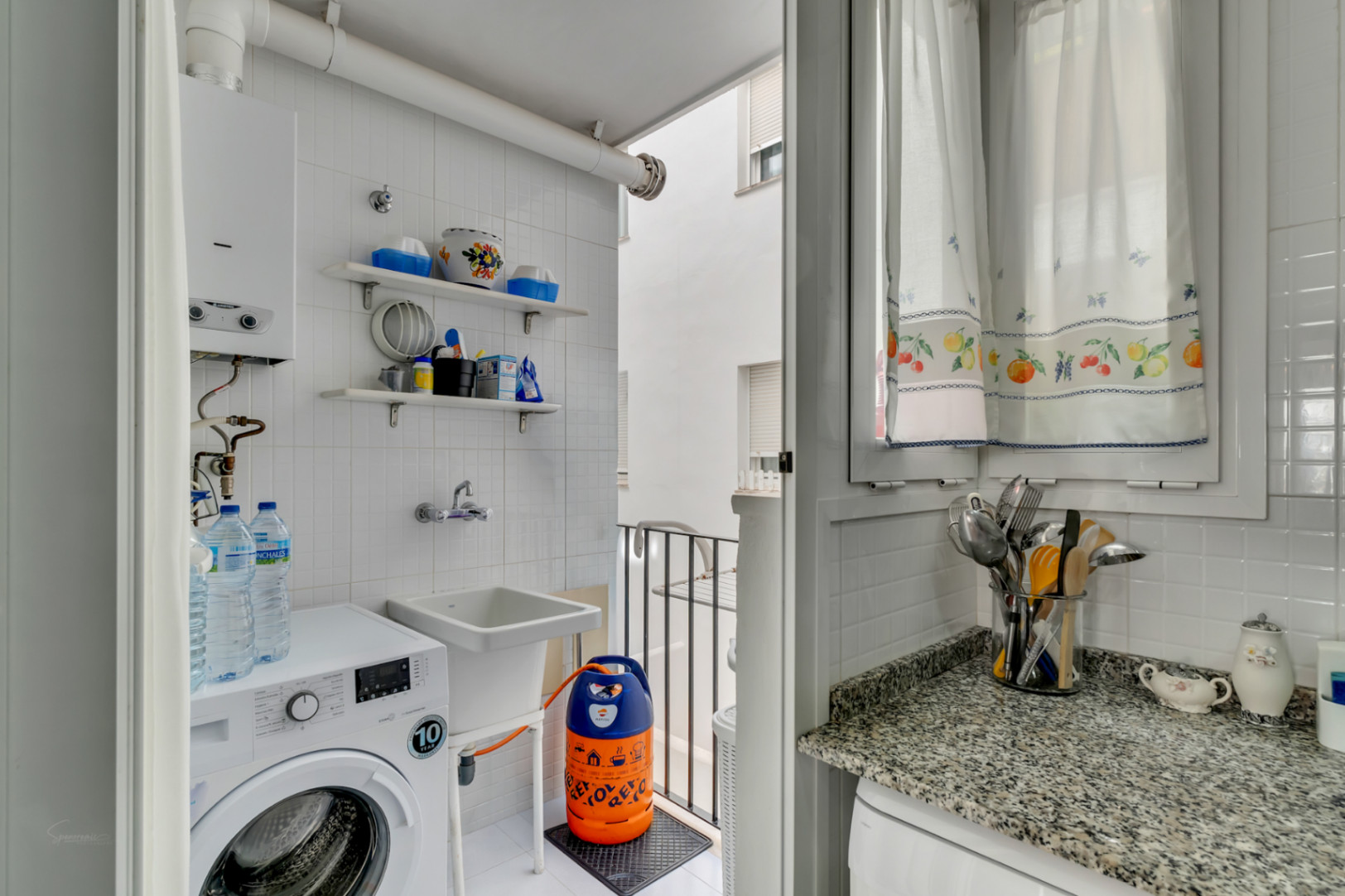 Charming 2 Bed, 2 Bath Apartment in Jávea Old Town - €265,000