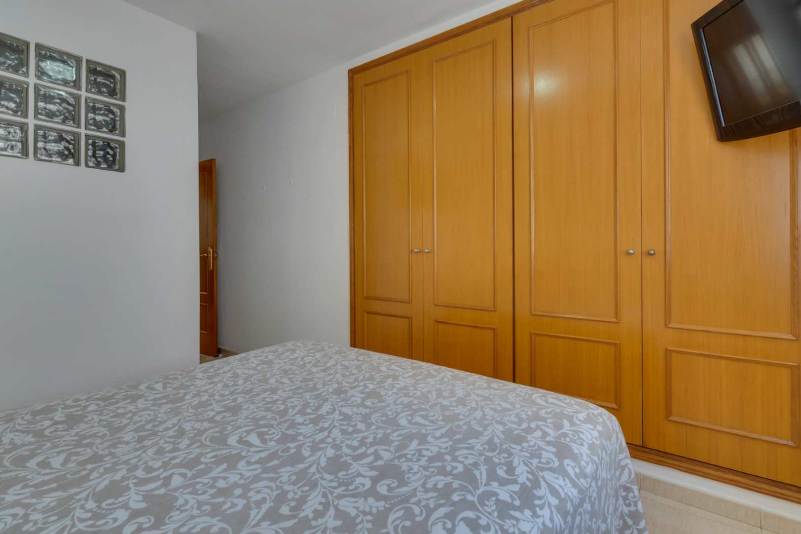 Charming 2 Bed, 2 Bath Apartment in Jávea Old Town - €265,000