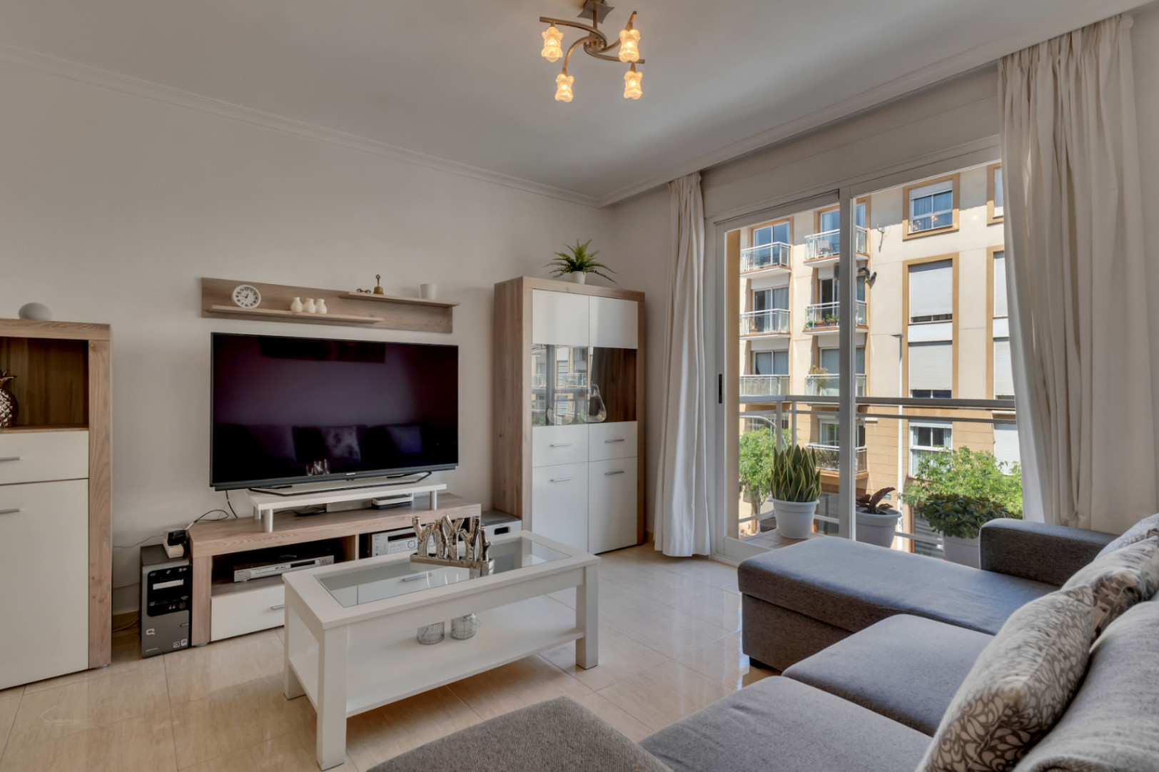 Charming 2 Bed, 2 Bath Apartment in Jávea Old Town - €265,000