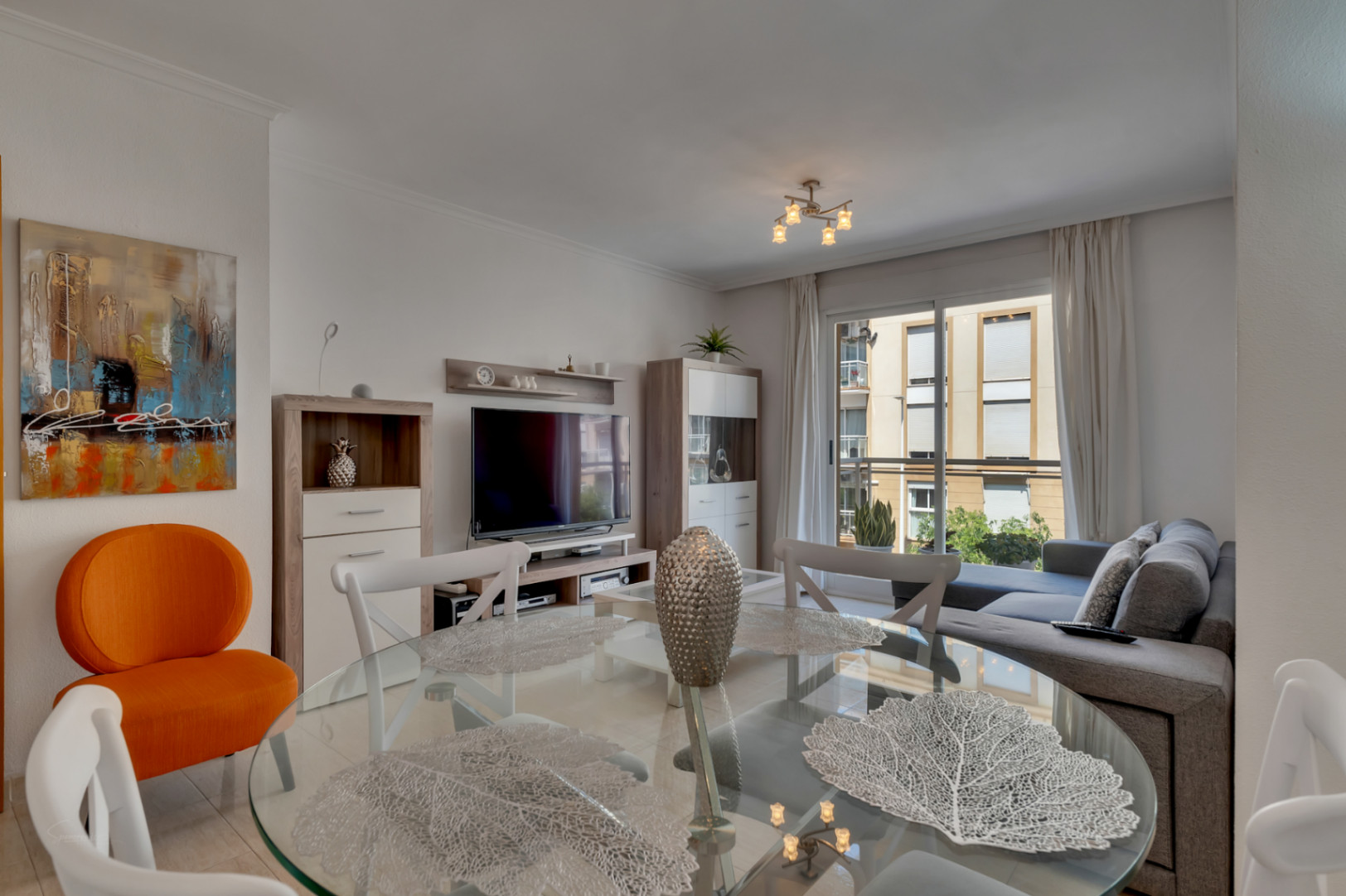 Charming 2 Bed, 2 Bath Apartment in Jávea Old Town - €265,000