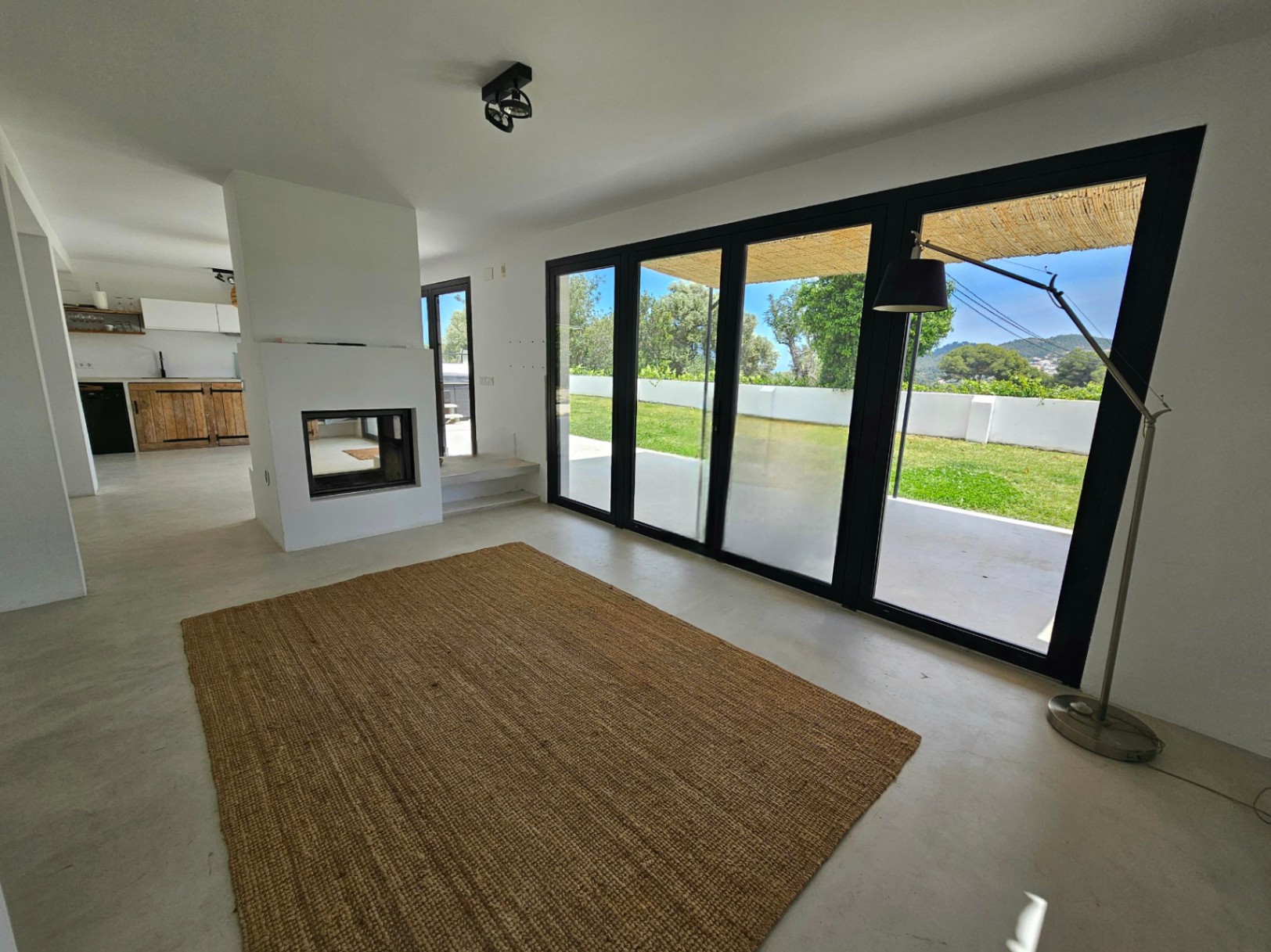 Jávea Villa in Tarraula: 4 Bed, 3 Bath, 398 m² on 3559 m² Plot - €1.5M
