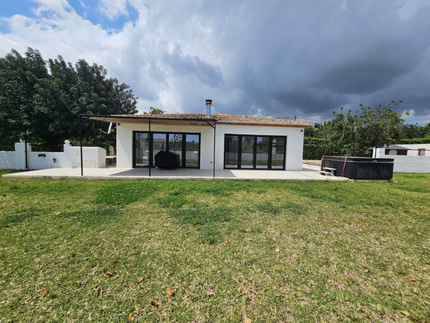 Jávea Villa in Tarraula: 4 Bed, 3 Bath, 398 m² on 3559 m² Plot - €1.5M