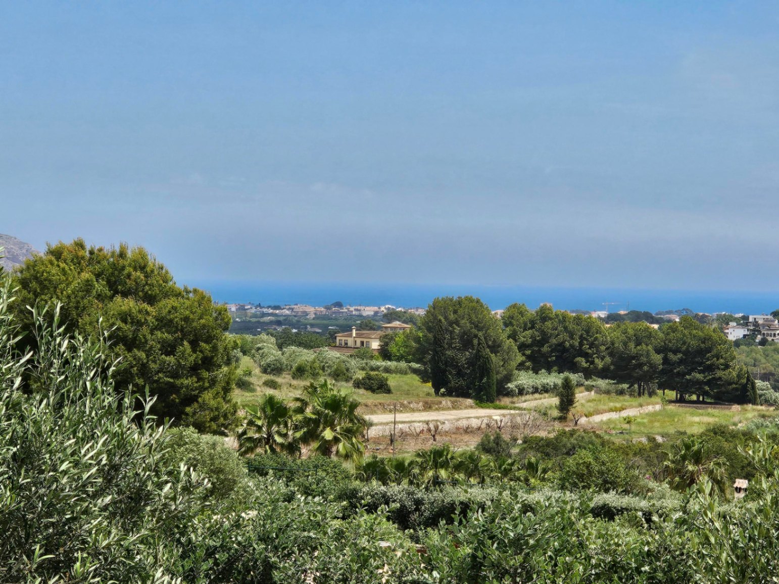 Jávea Villa in Tarraula: 4 Bed, 3 Bath, 398 m² on 3559 m² Plot - €1.5M
