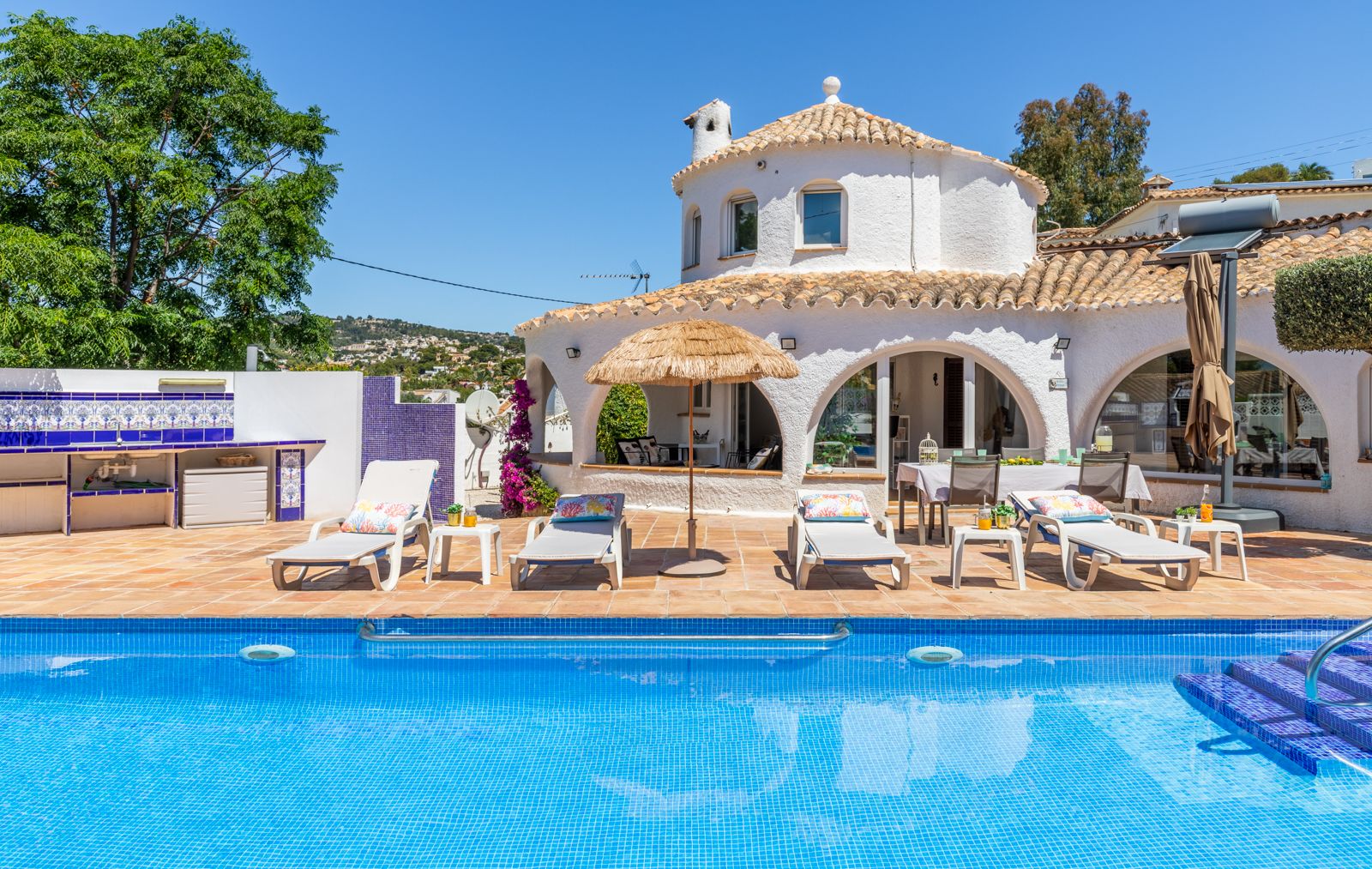Benissa Villa with Sea Views: 3 Beds, 3 Baths, Pool - €748,000